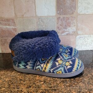 MUK LUKS Aztec Pattern Slippers Large 9/10